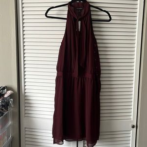NWT banana republic dress. High neck with tie. Chiffon like material.
